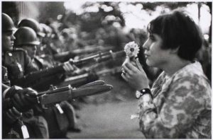 La fille à la fleur, Marc Riboud, 1967